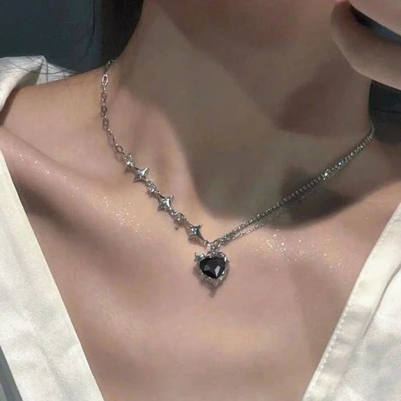 New Fashion Y2K Crystal Heart Planet Pendant Necklace for Women Zircon Aesthetic Charm Clavicle Chain Party Girl Jewelry Gifts